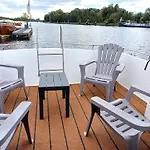 Botel Motorjacht At Ease *