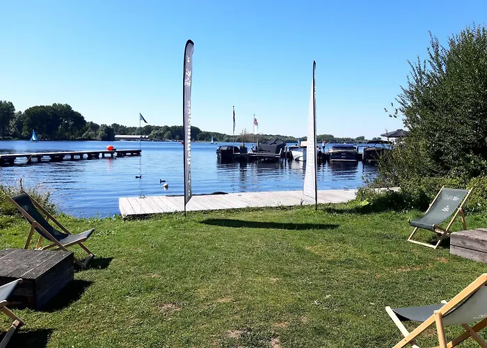 Motorjacht At Ease * Amsterdam