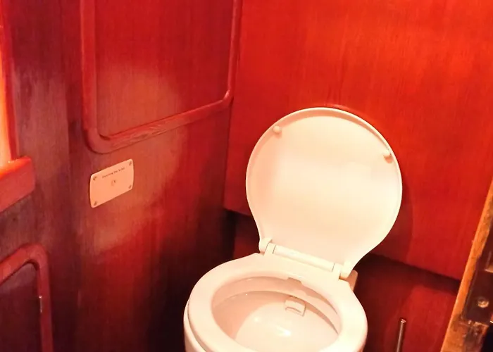 Botel Motorjacht At Ease