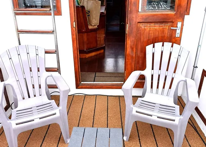 Motorjacht At Ease Botel Amsterdam