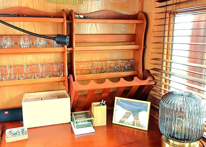 Botel Motorjacht At Ease Amsterdam