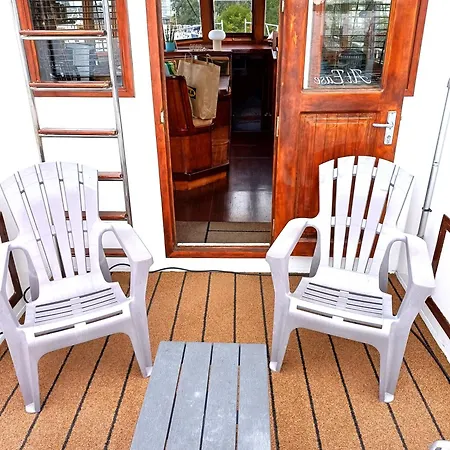 Motorjacht At Ease Botel Amsterdam